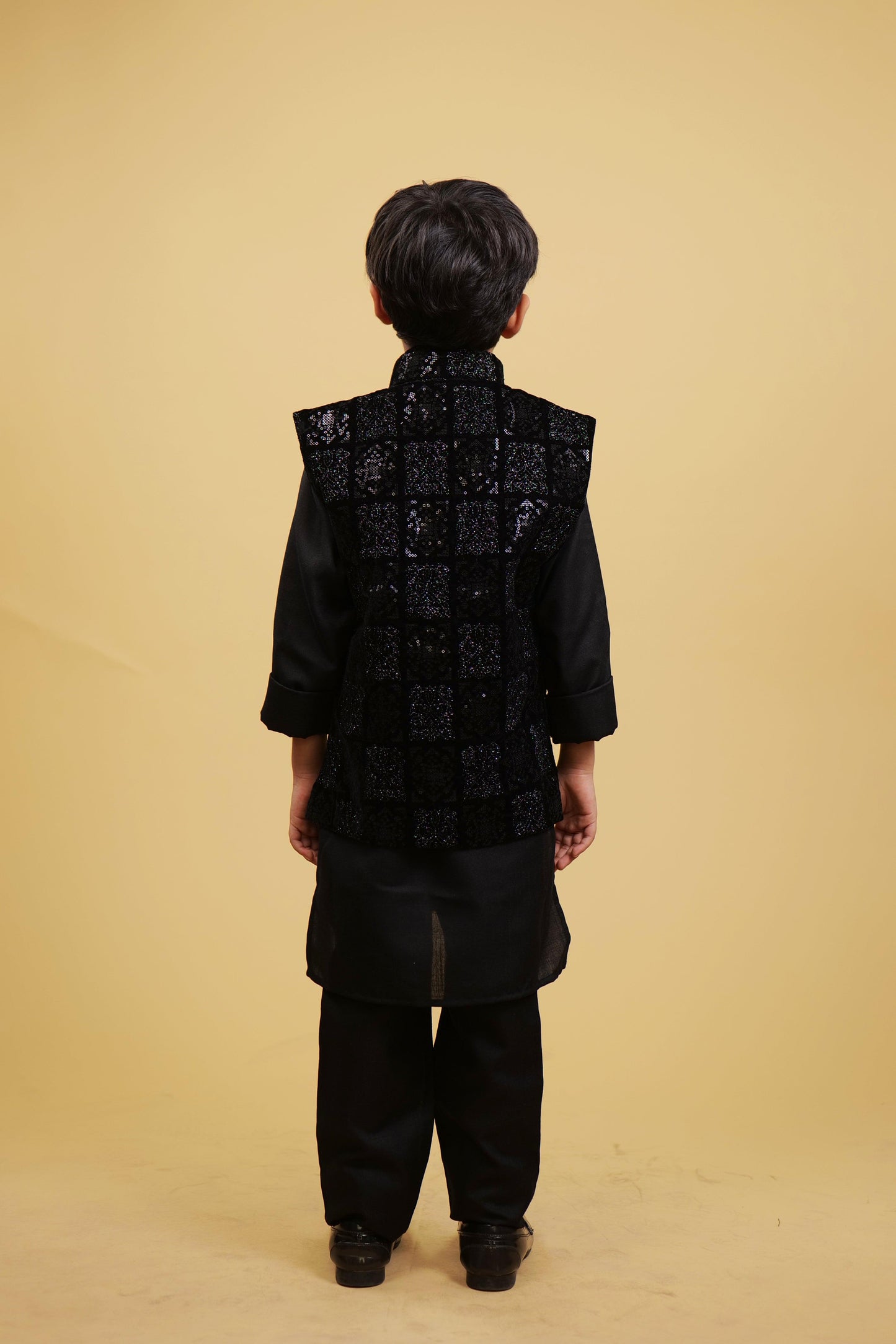 Self Design Black Boys' Kurta Pajyama